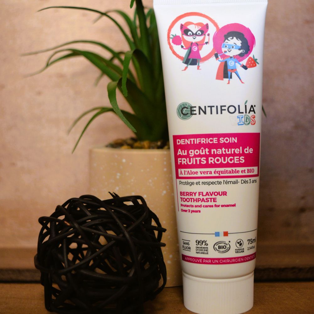 Dentifrice fruit rouge